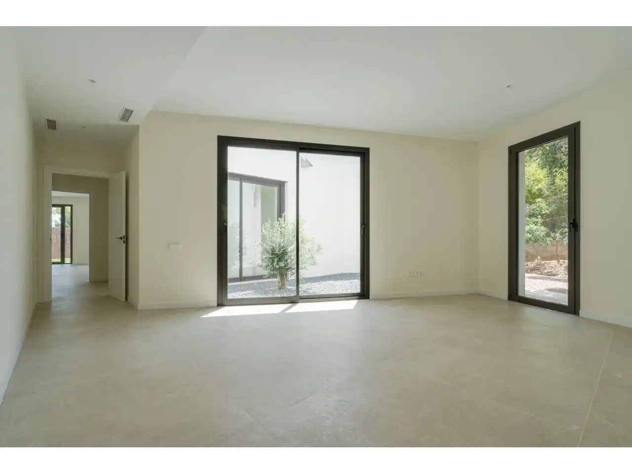 Sala d'estar de Casa o xalet en venda en Matadepera amb Aire condicionat, Calefacció i Jardí privat