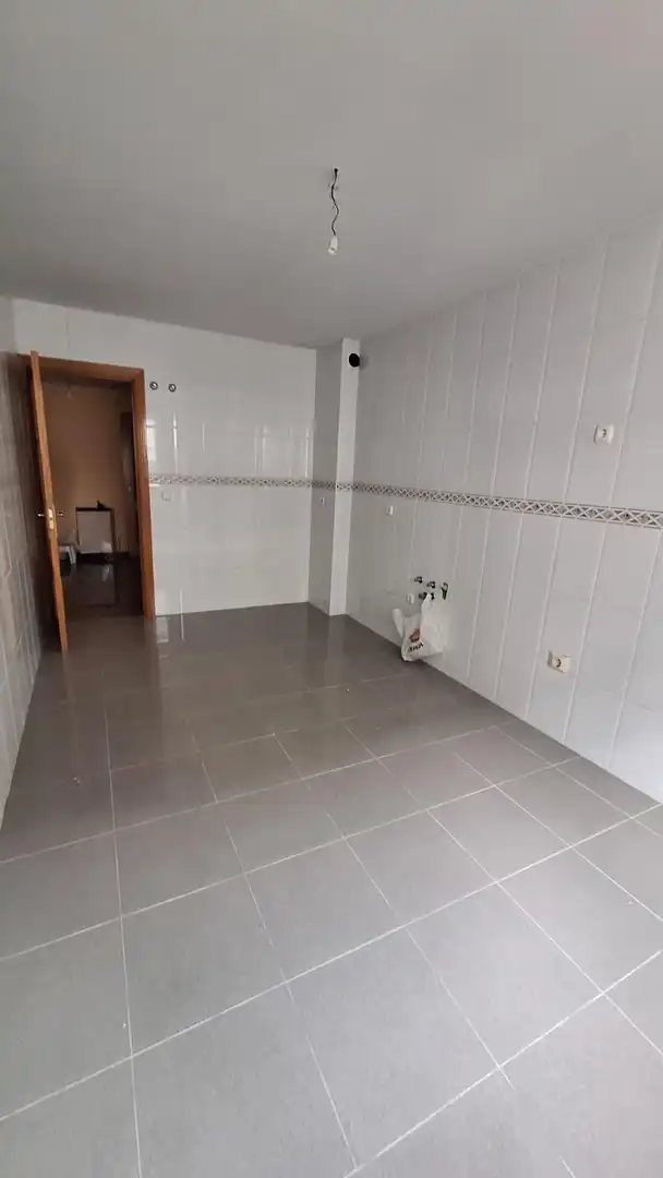 Baño de Piso en venta en Ponferrada con Calefacción, Parquet y Trastero