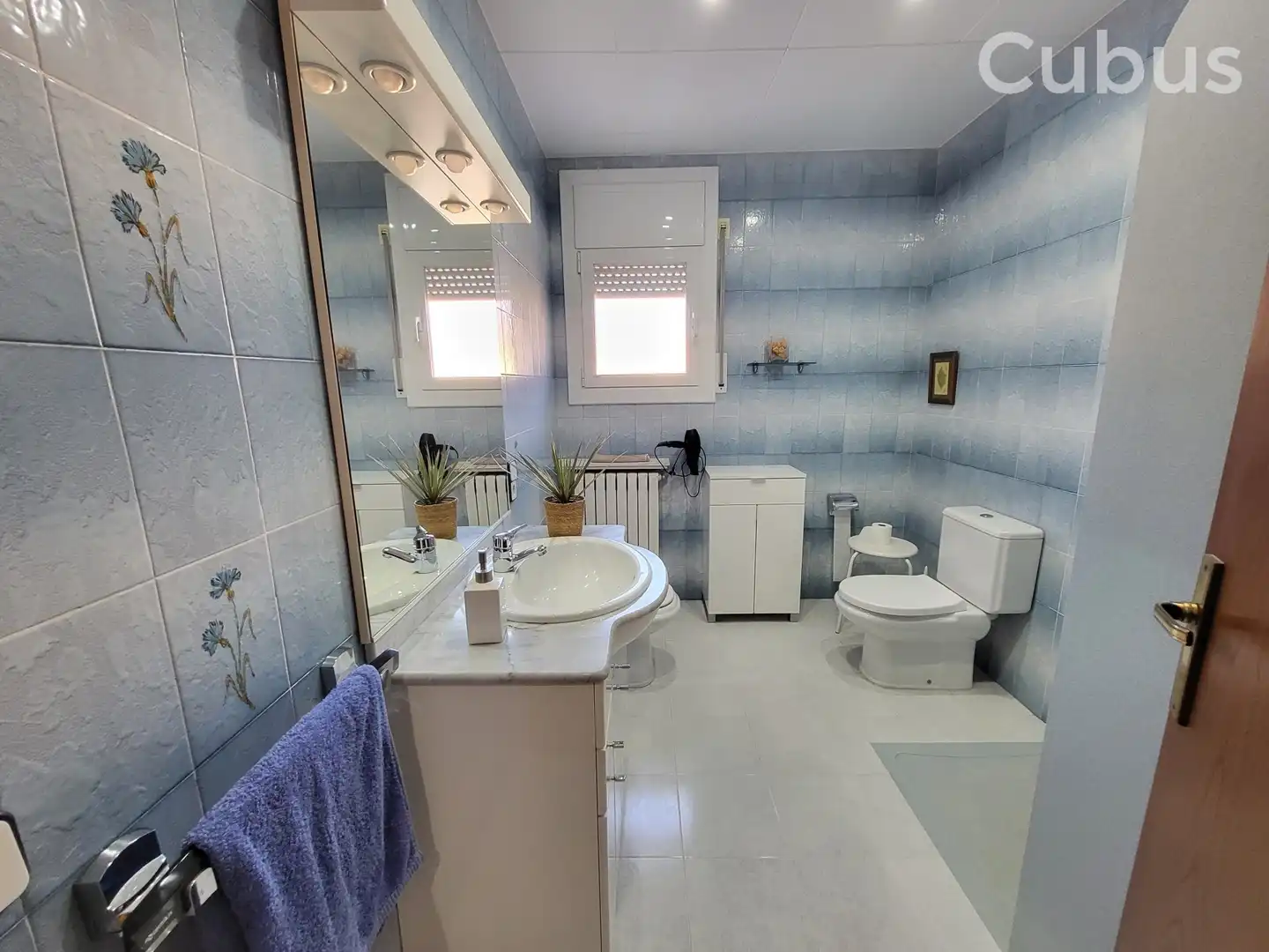 Casa con terraza en venta en Sant Joan Les Fonts, imagen 4