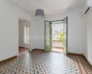 Bedroom of Apartment for sale in  Barcelona Capital  with Air Conditioner, Heating and Balcony
