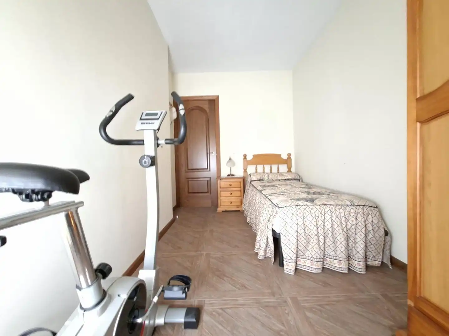Habitación de Dúplex en venta en Badajoz con Aire acondicionado, Calefacción y Trastero