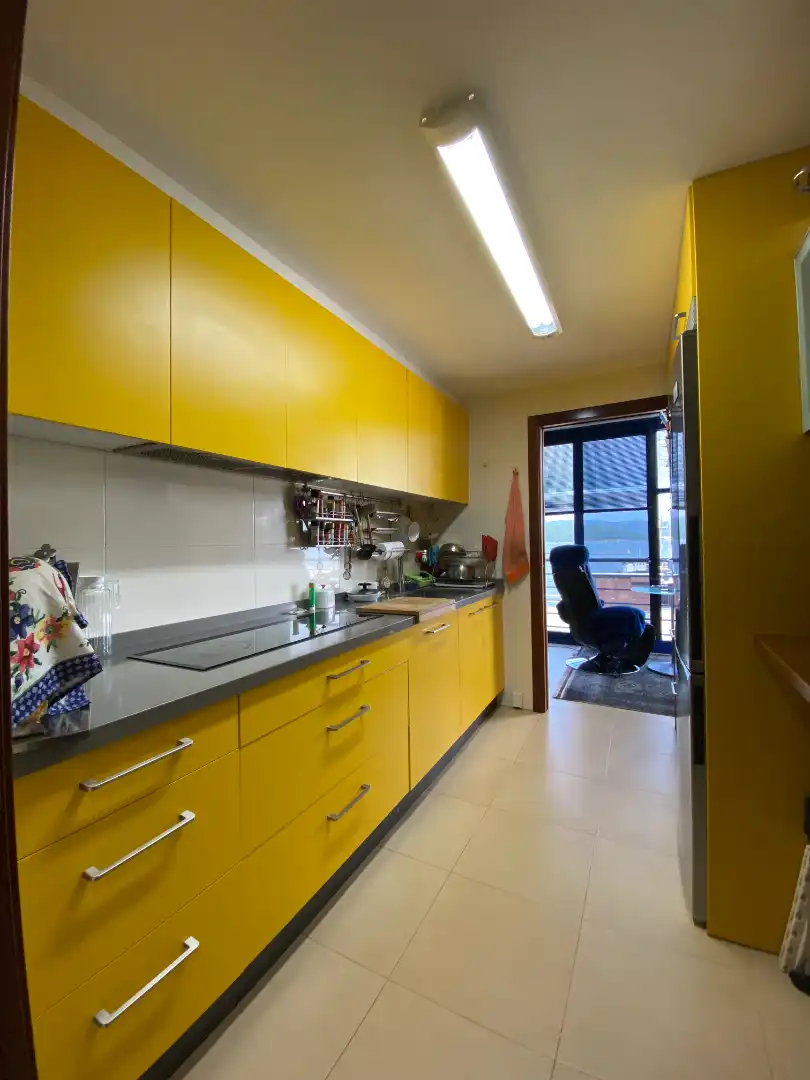 Cocina de Piso de alquiler en Outes con Calefacción, Terraza y Amueblado