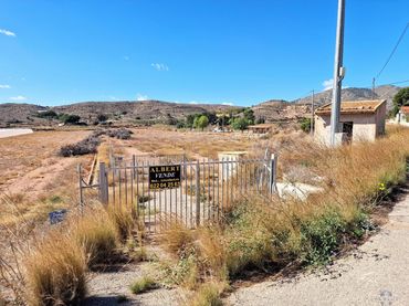 Terrenos y solares en venta en Novelda