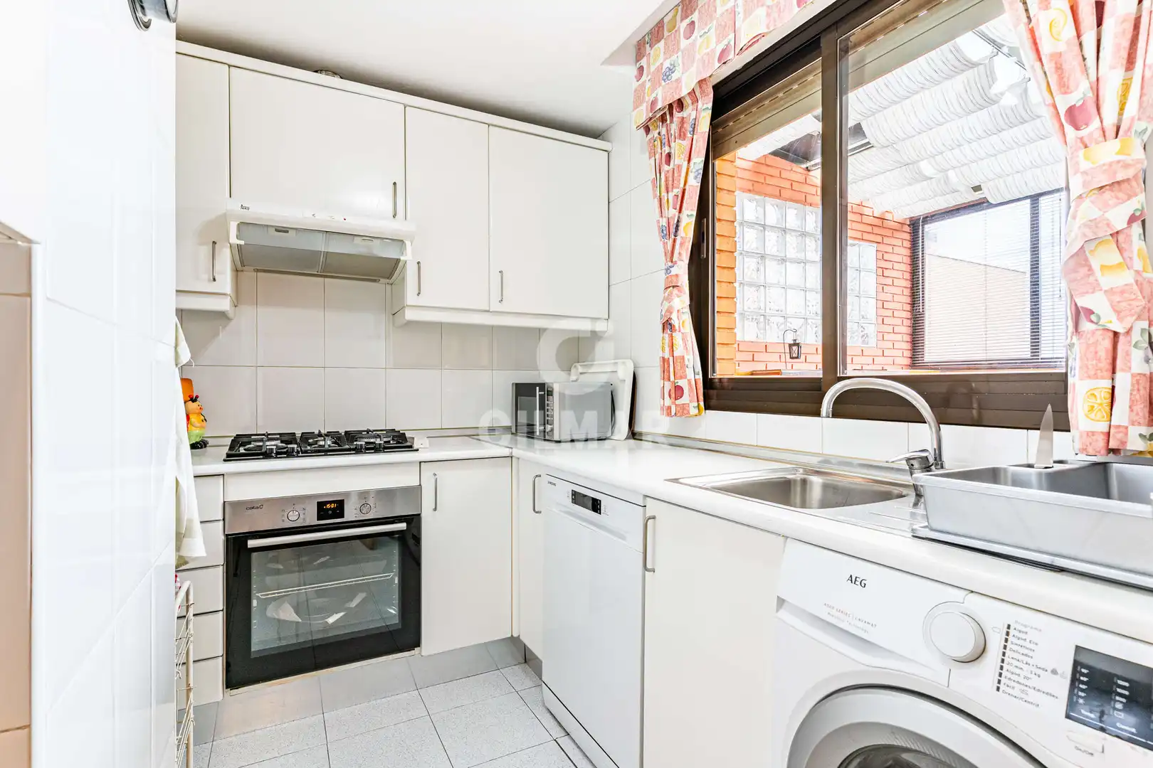 Küche von Wohnung zum Verkauf in Madrid mit Heizung und Balkon