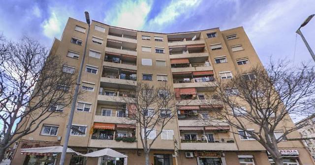 Piso en Venta en Plaza Alcalde Serra Xifra  en Peramàs