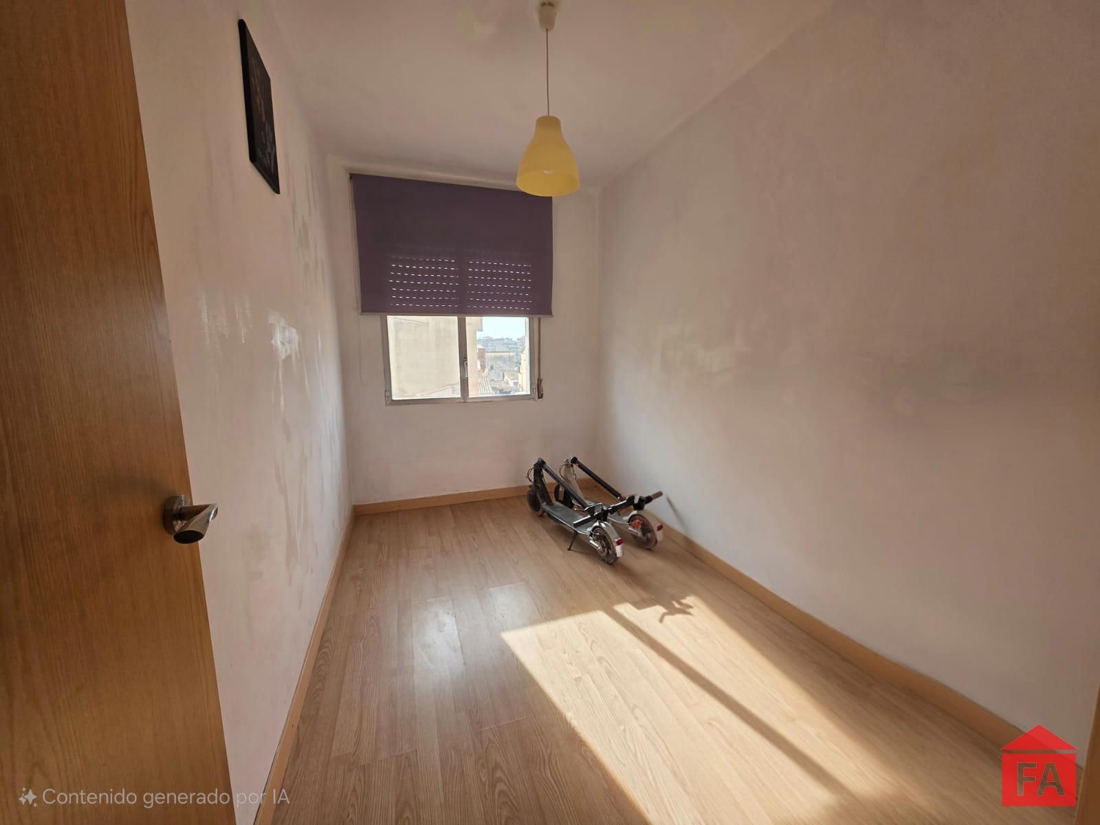 Bedroom of Flat for sale in El Vendrell  with Heating, Terrace and Storage room