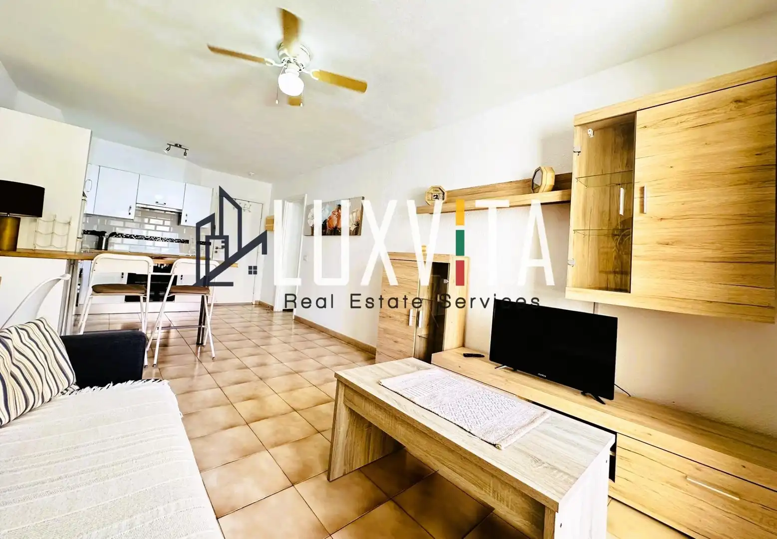 Vista exterior de Apartament en venda en Arona amb Jardí privat, Terrassa i Moblat