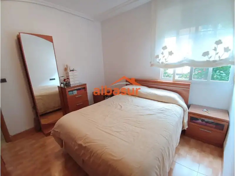 Bedroom of Flat for sale in Córdoba  with Air Conditioner and Heating