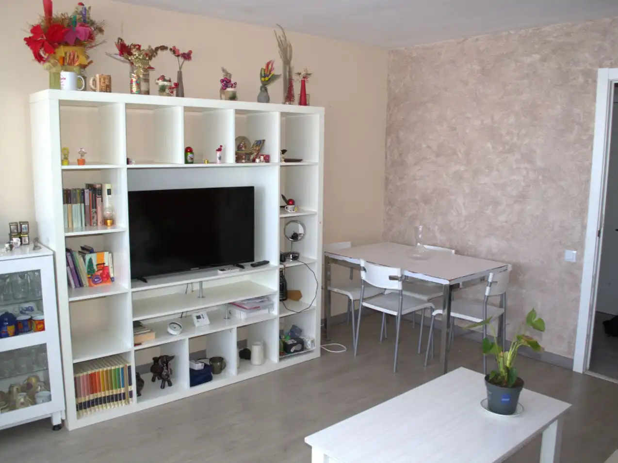 Wohnzimmer von Wohnung zum Verkauf in  Madrid Capital mit Klimaanlage