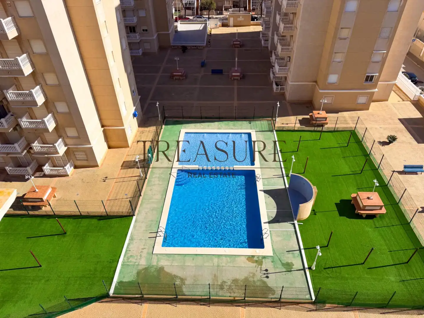 Swimming pool of Flat for sale in Cartagena  with Air Conditioner, Balcony and Community pool