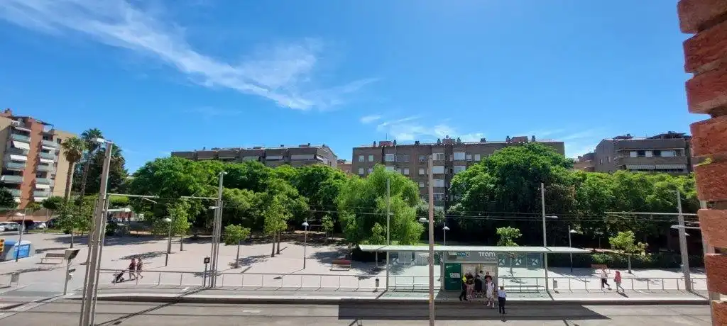 Vista exterior de Piso en venta en Sant Joan Despí con Aire acondicionado, Calefacción y Horno