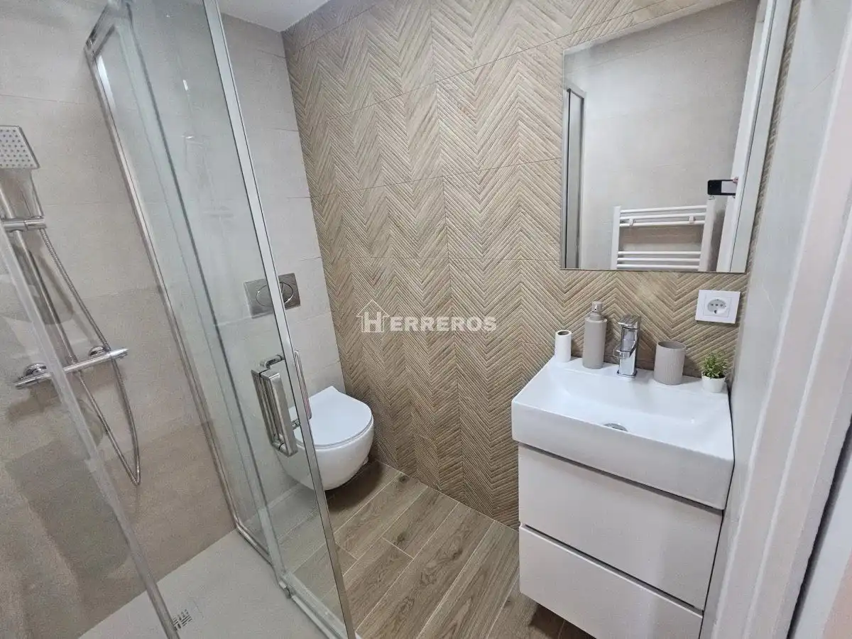 Flat with terrace for sale in gonzalo de berceo, imagen 10