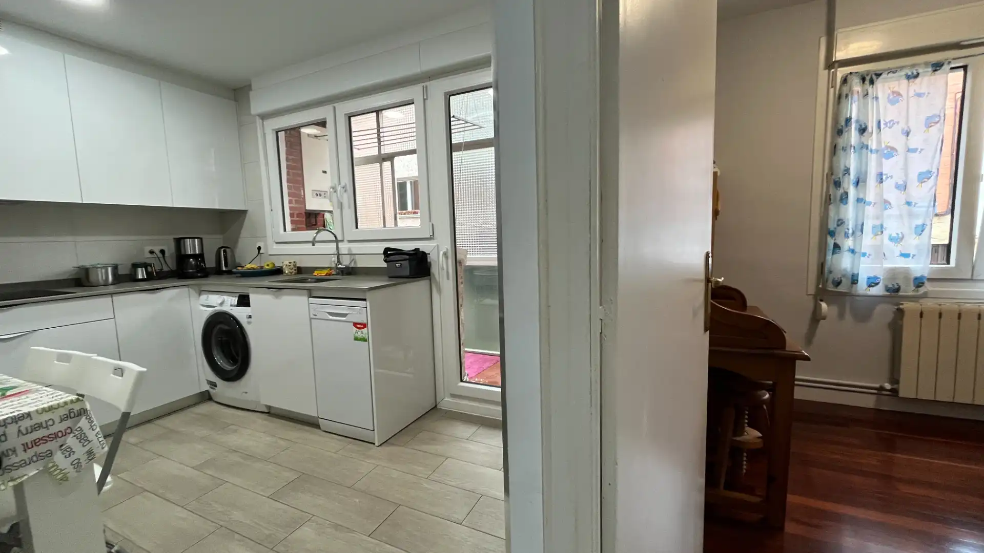 Cocina de Piso en venta en Getxo  con Calefacción, Parquet y Trastero