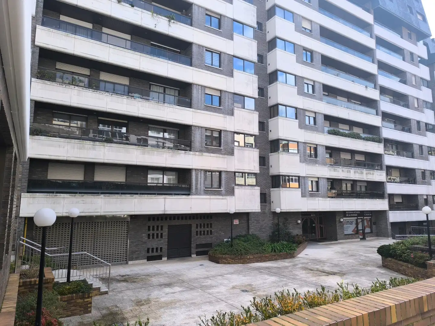 Commercial properties for rent in Rúa Zamora, 51, O Castro