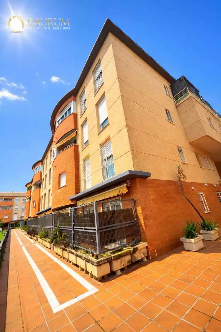 Exterior view of Duplexes for sale in Sevilla  with Air Conditioner, Heating and Terrace