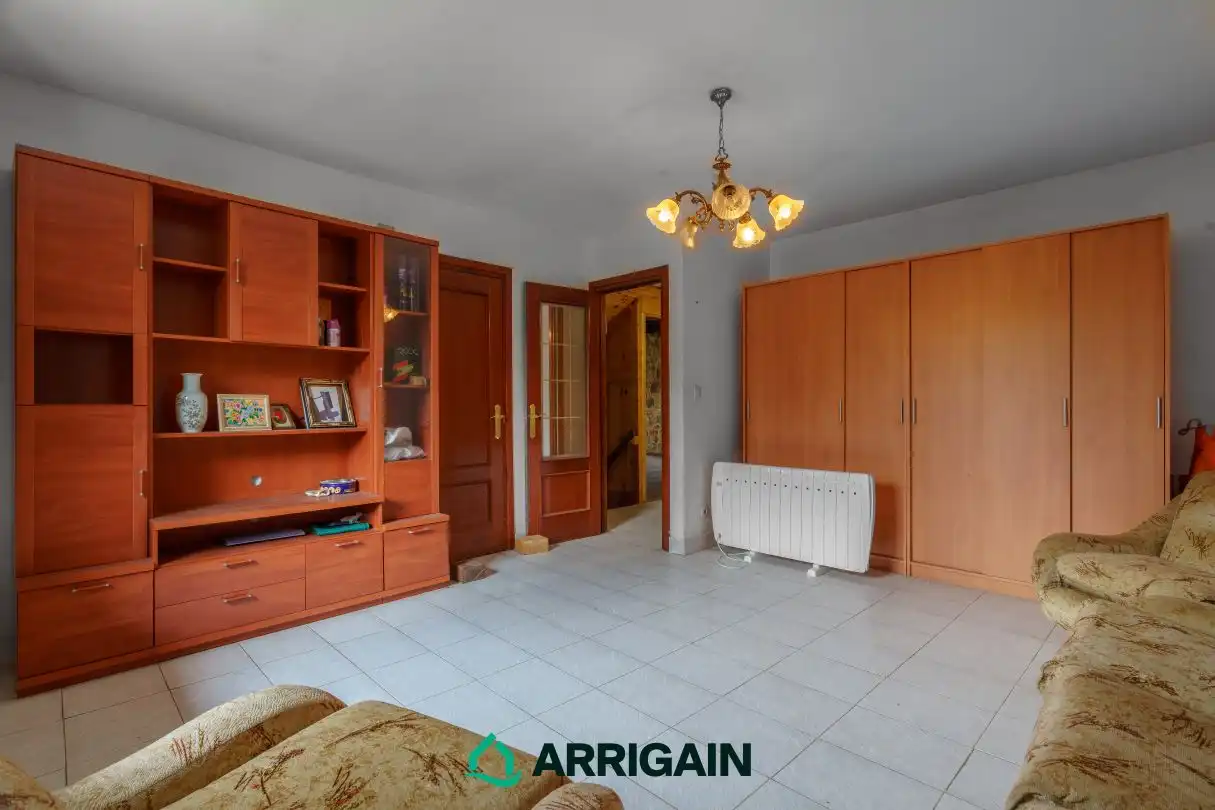 Dormitori de Casa o xalet en venda en Donostia - San Sebastián  amb Calefacció, Jardí privat i Traster