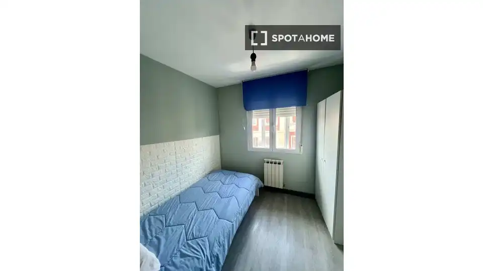 Habitación de Apartamento para compartir en Zaragoza con Aire acondicionado, Calefacción y Terraza