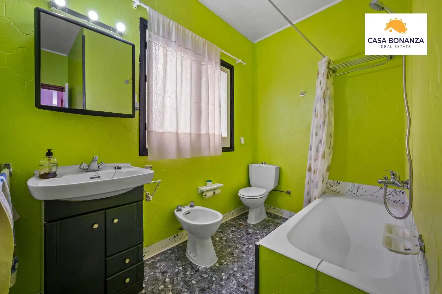 Bathroom of Houses for sale in Jete  with Private garden and Furnished