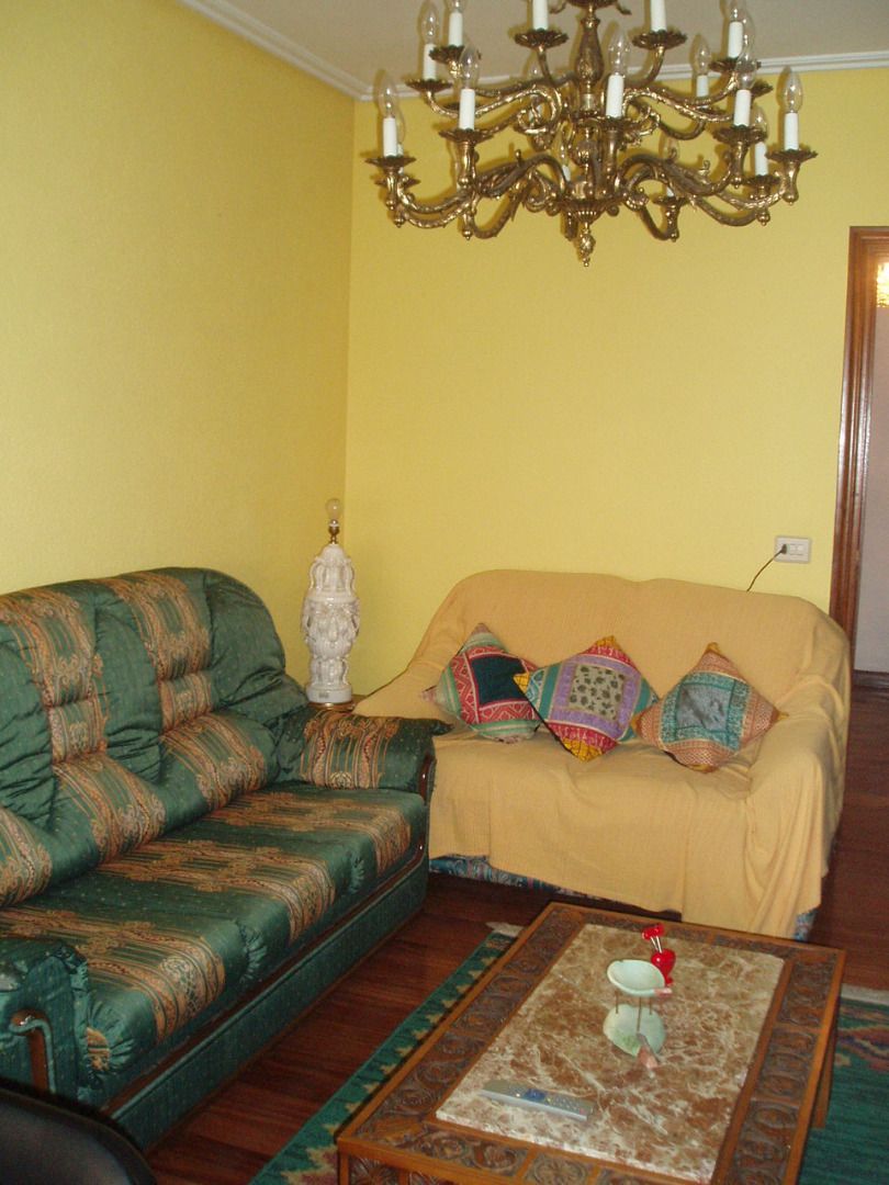 Sala d'estar de Pis en venda en Vitoria - Gasteiz amb Parquet, Terrassa i Traster