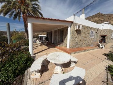 Villa mit Garten zur Miete in Calle Naranjo 22