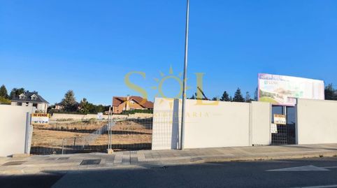 Foto 3 de Residencial en venda a Calle Rio Iyarga, 8, Las Eras de Renueva, León Capital