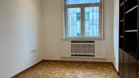 Foto 4 de Pis en venda a Rúa Curros Enríquez, Centro, Ourense