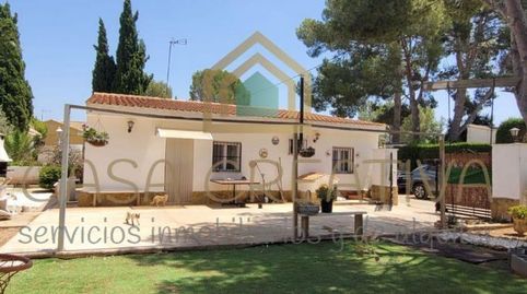 Foto 2 de Casa o chalet de alquiler en Calle Segart, Los Pinares - La Masia, Bétera