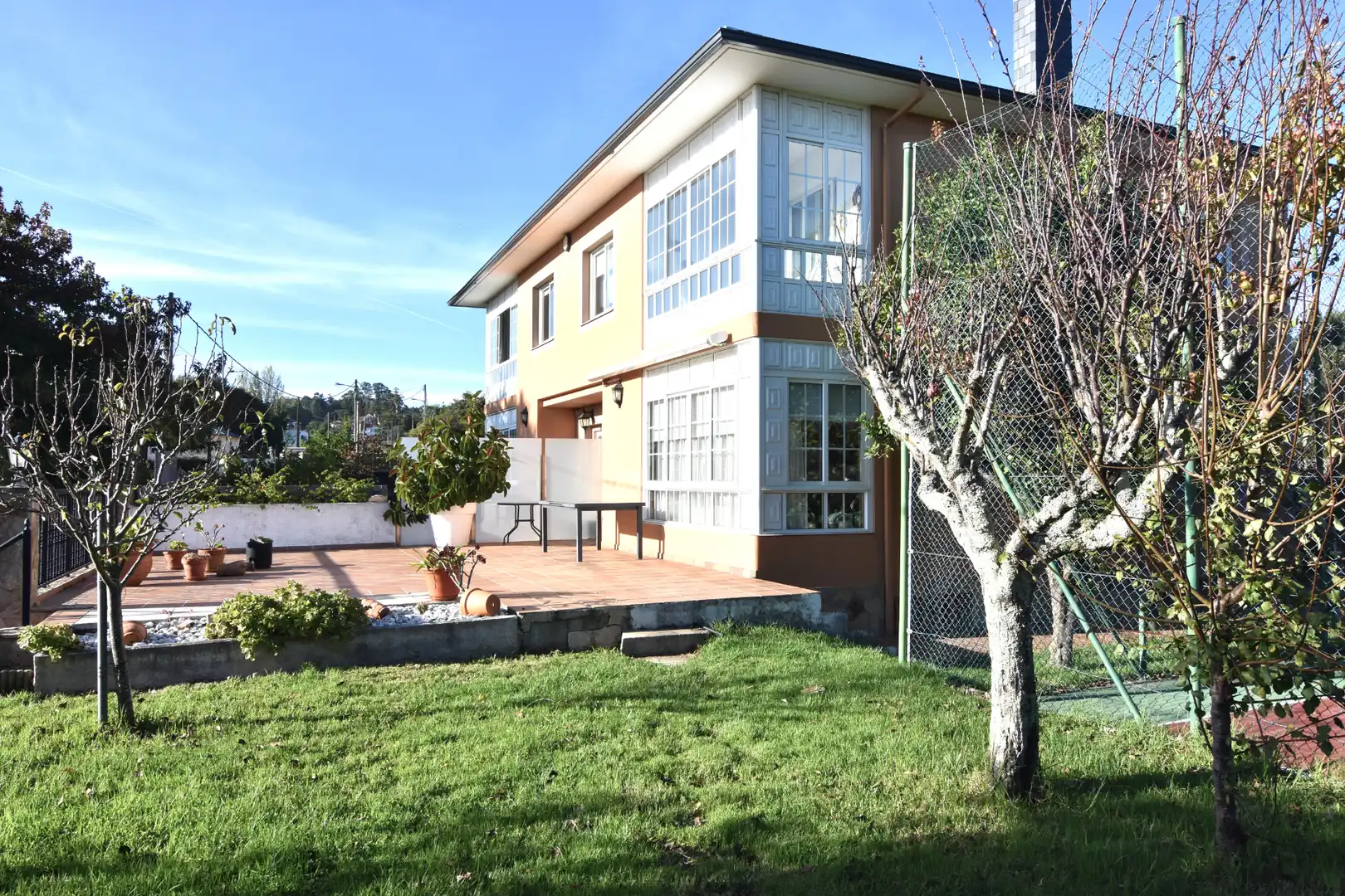 Exterior view of Detached homes for sale in Mera - Serantes
