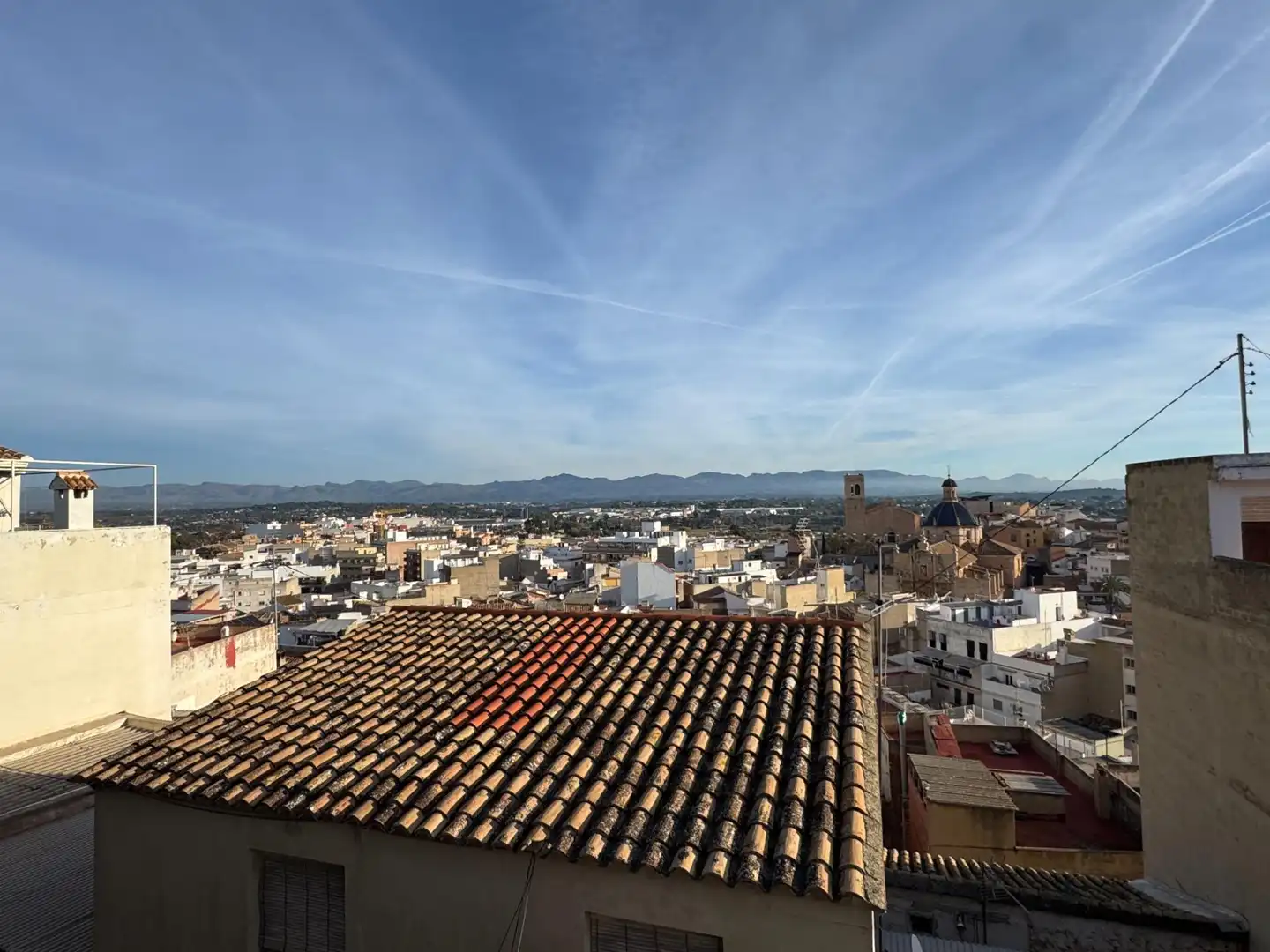 Vista exterior de Casa o xalet en venda en Llíria amb Terrassa, Traster i Piscina