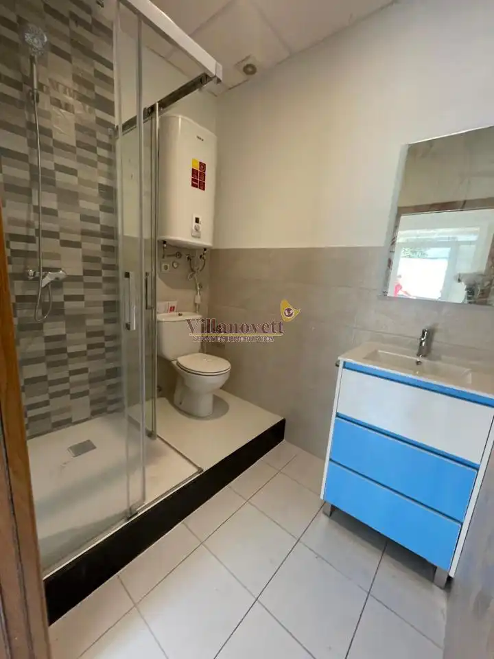 Bathroom of Apartments for rent in Vigo 