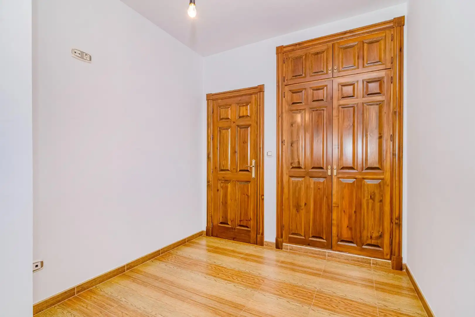 Edificio en venta en Íllora