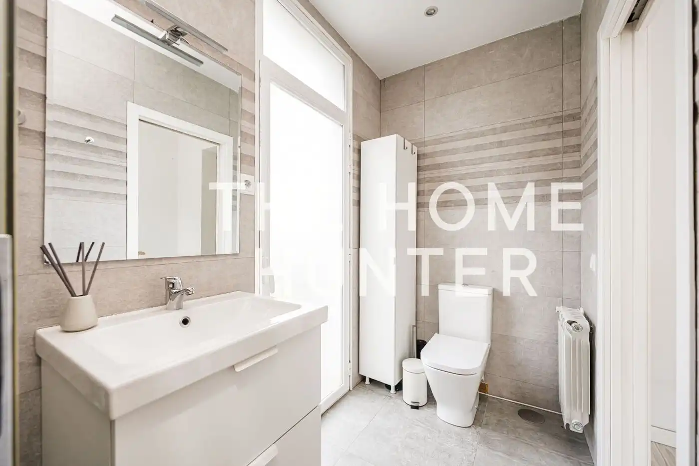 Bathroom of Flat for rent in Madrid  with Air Conditioner, Heating and Furnished