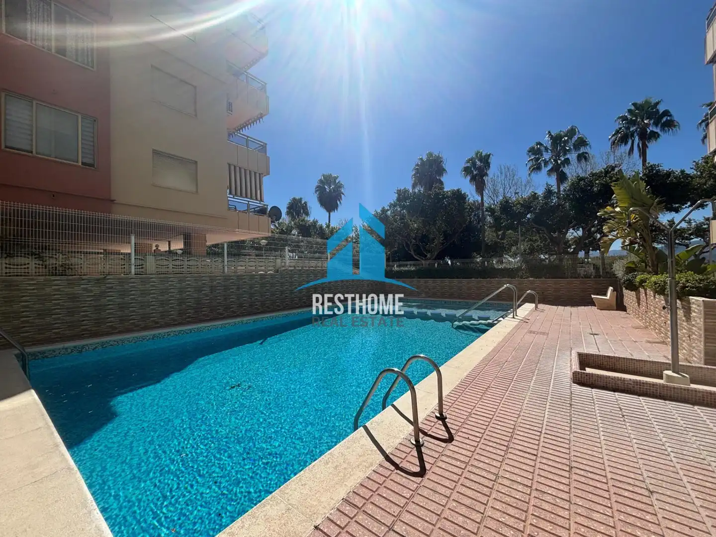 Piscina de Apartamento de alquiler en Cullera con Aire acondicionado, Amueblado y Piscina comunitaria