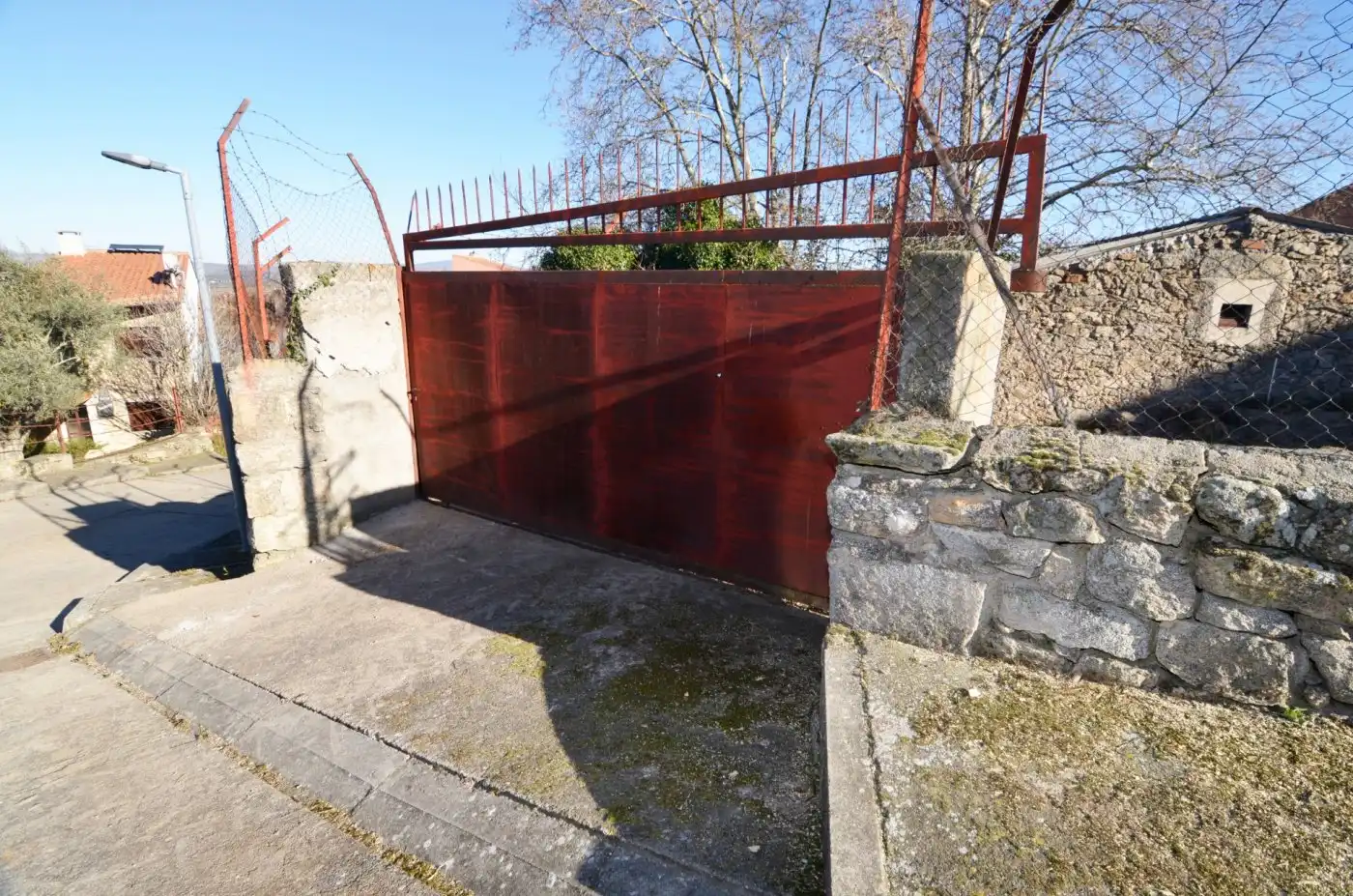 Exterior view of Commercial properties for sale in Aldeadávila de la Ribera