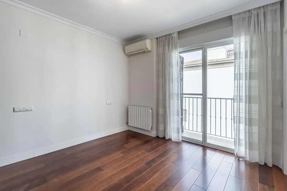 Schlafzimmer von Einfamilien-Reihenhaus zur Miete in Armilla mit Klimaanlage, Heizung und Abstellraum