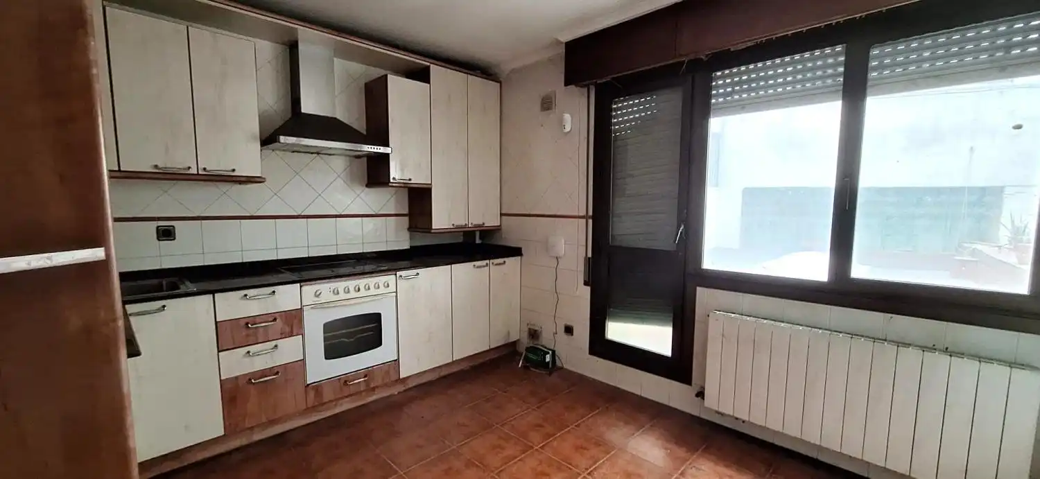 Kitchen of Flat for sale in Basauri 
