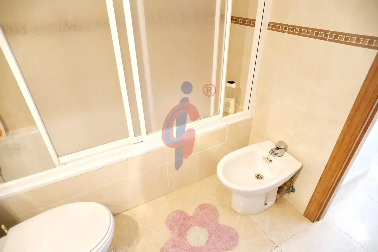 Baño de Piso en venta en Guardamar del Segura con Aire acondicionado, Calefacción y Terraza