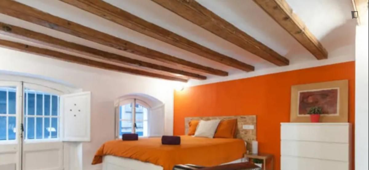 Study to rent in El Raval
