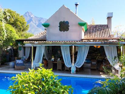 Garden of House or chalet for sale in Marbella  with Air Conditioner, Terrace and Swimming Pool