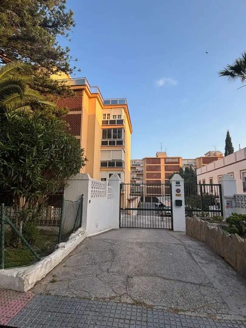 Vista exterior de Ático en venta en Málaga con Aire acondicionado, Terraza y Piscina