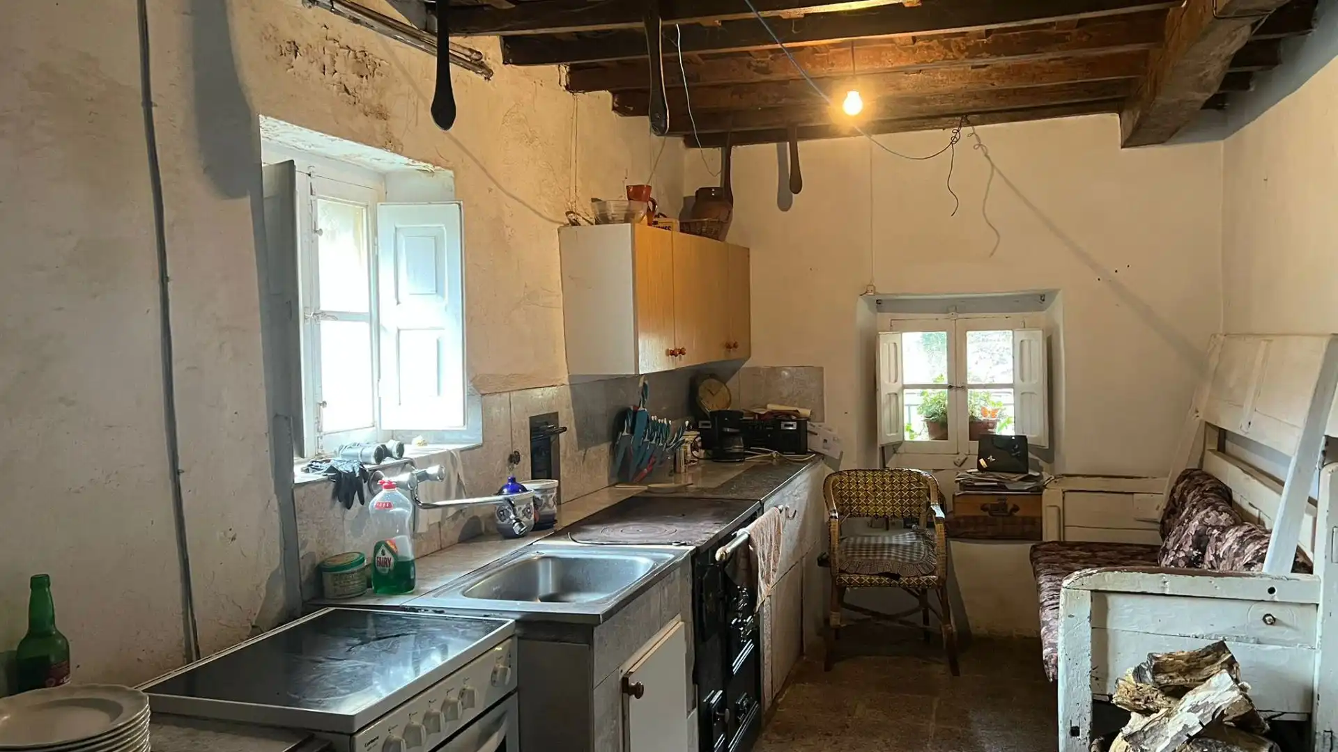 Cuina de Casa o xalet en venda en Oseja de Sajambre amb Calefacció