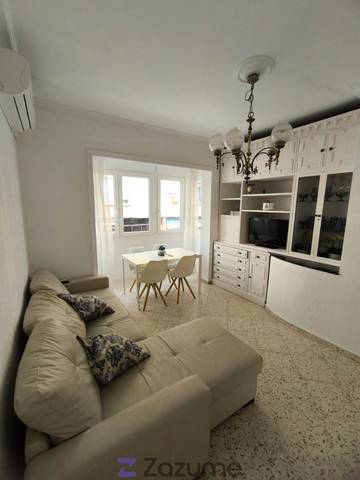 Casa adosada en Alquiler en C/ de León XIII en Cruz Roja