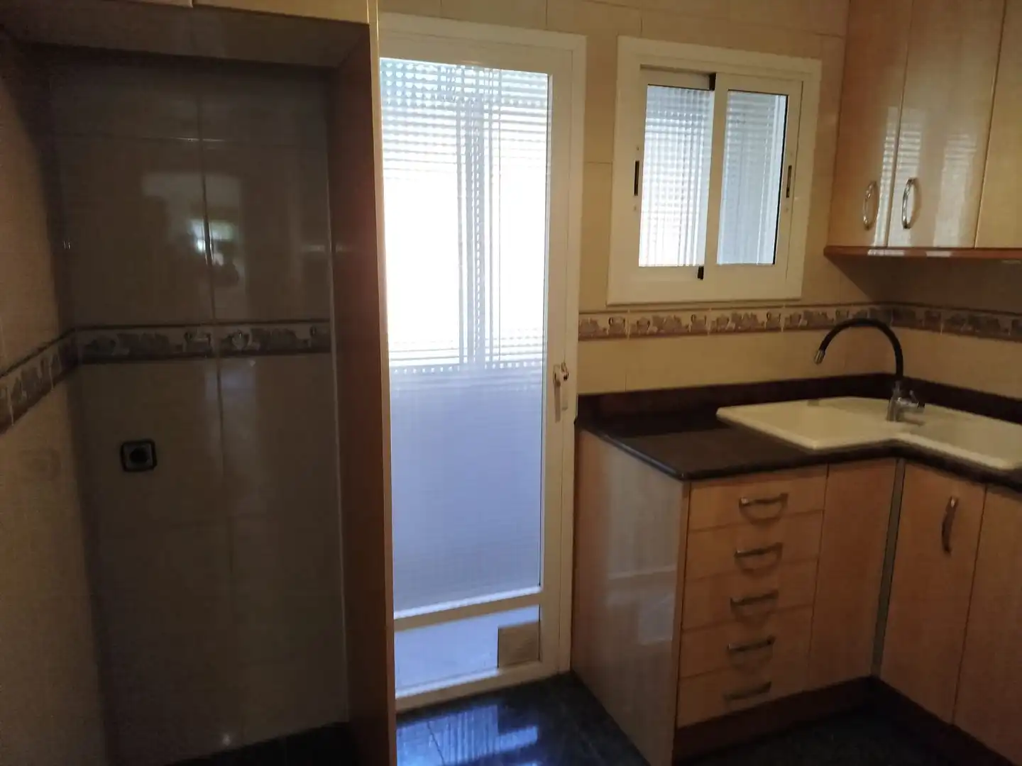 Baño de Piso en venta en Badalona con Calefacción y Balcón