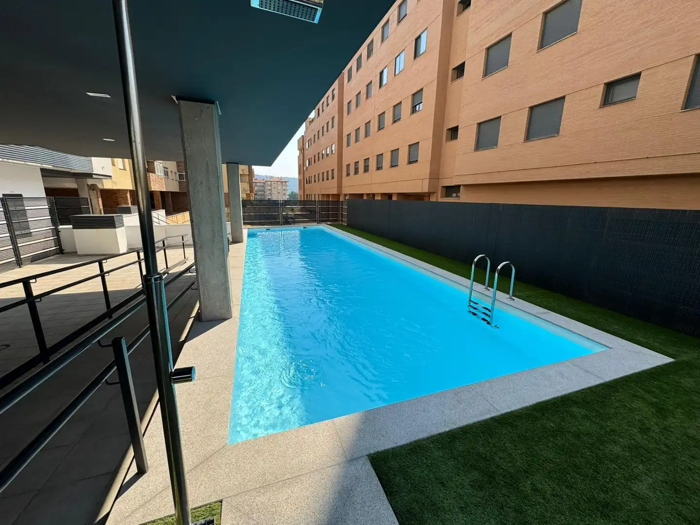 Piscina de Piso de alquiler en Cáceres con Aire acondicionado, Calefacción y Terraza