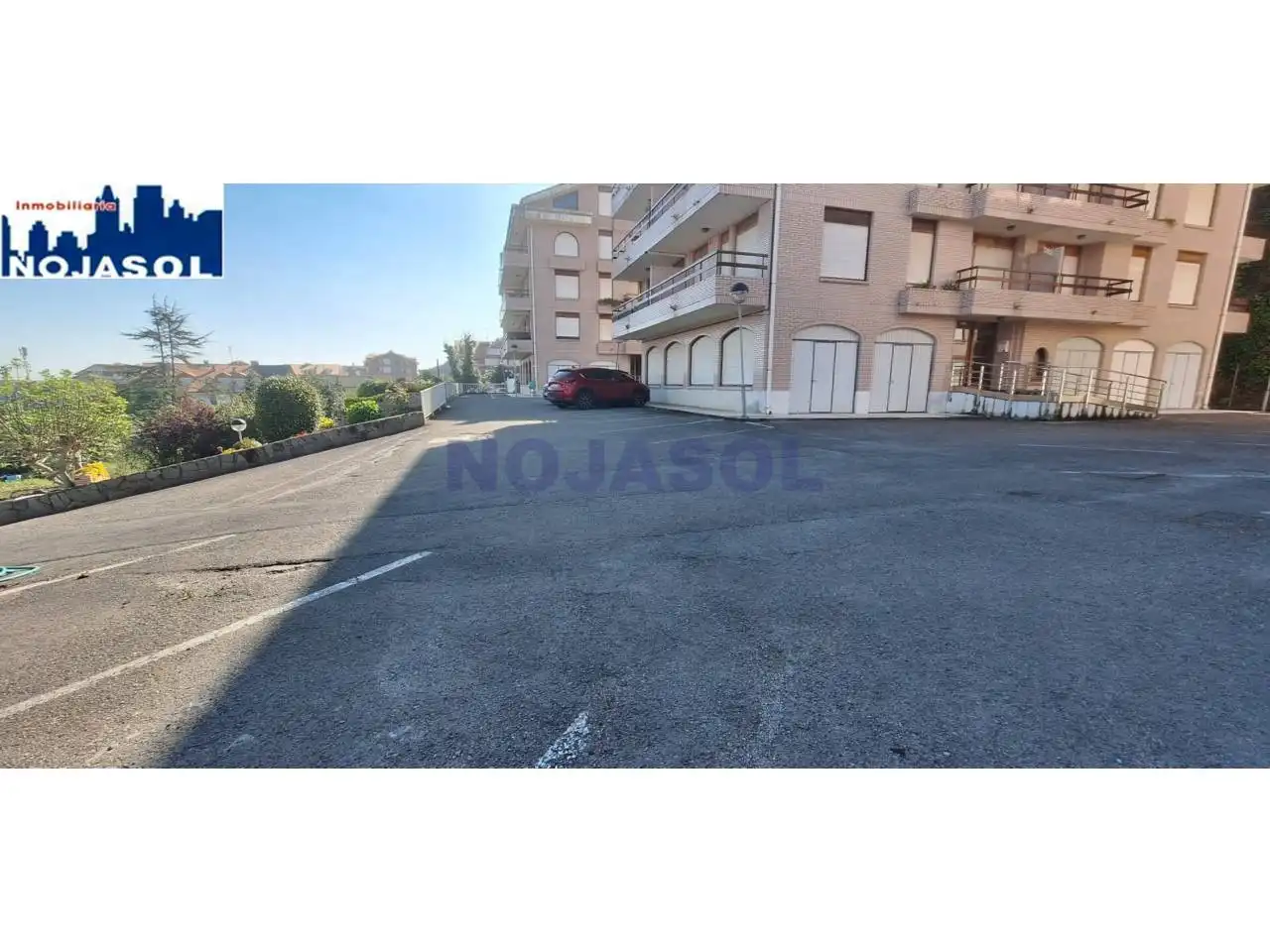 Aparcament de Apartament de lloguer en Noja amb Calefacció, Terrassa i Moblat