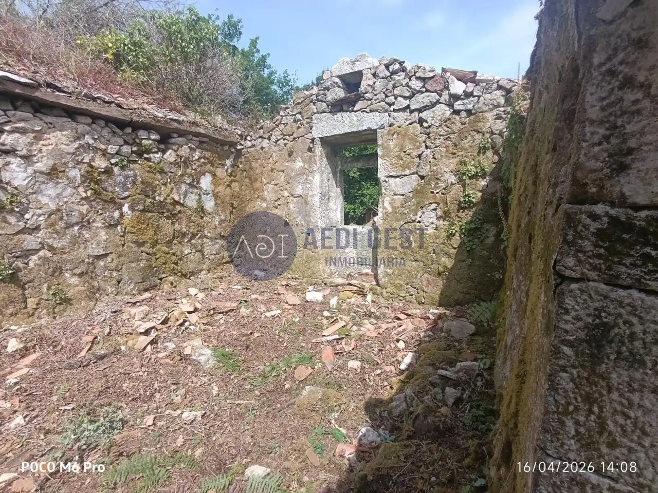 Finca rústica en venta en Gondomar con Calefacción y Jardín privado