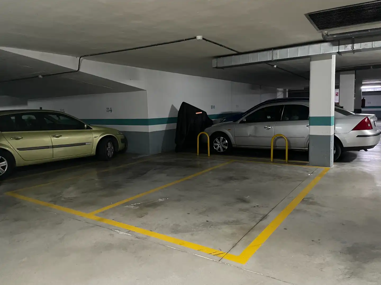 Parkplatz von Wohnung zur Miete in San Sebastián de los Reyes mit Heizung, Abstellraum und Ofen