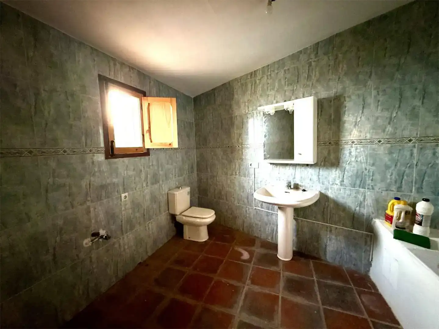 Badezimmer von Country house zum Verkauf in Albuñol mit Klimaanlage, Privatgarten und Schwimmbad