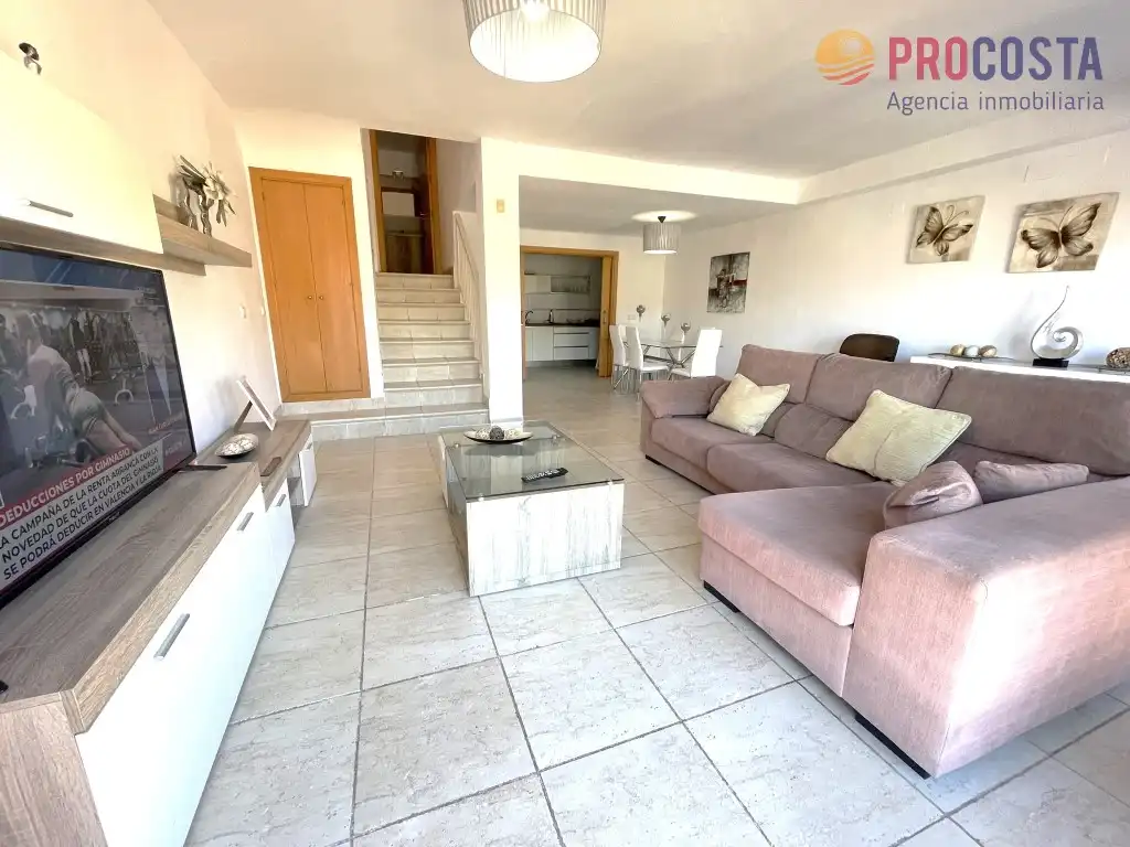 Maison mitoyenne avec terrasse à vendre à Velilla - Velilla Taramay