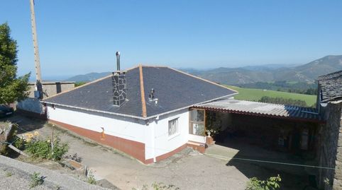 VENTA DE CASA Y PAJAR DE PIEDRA  CON VISTAS AL MAR Y MONTAÑA.